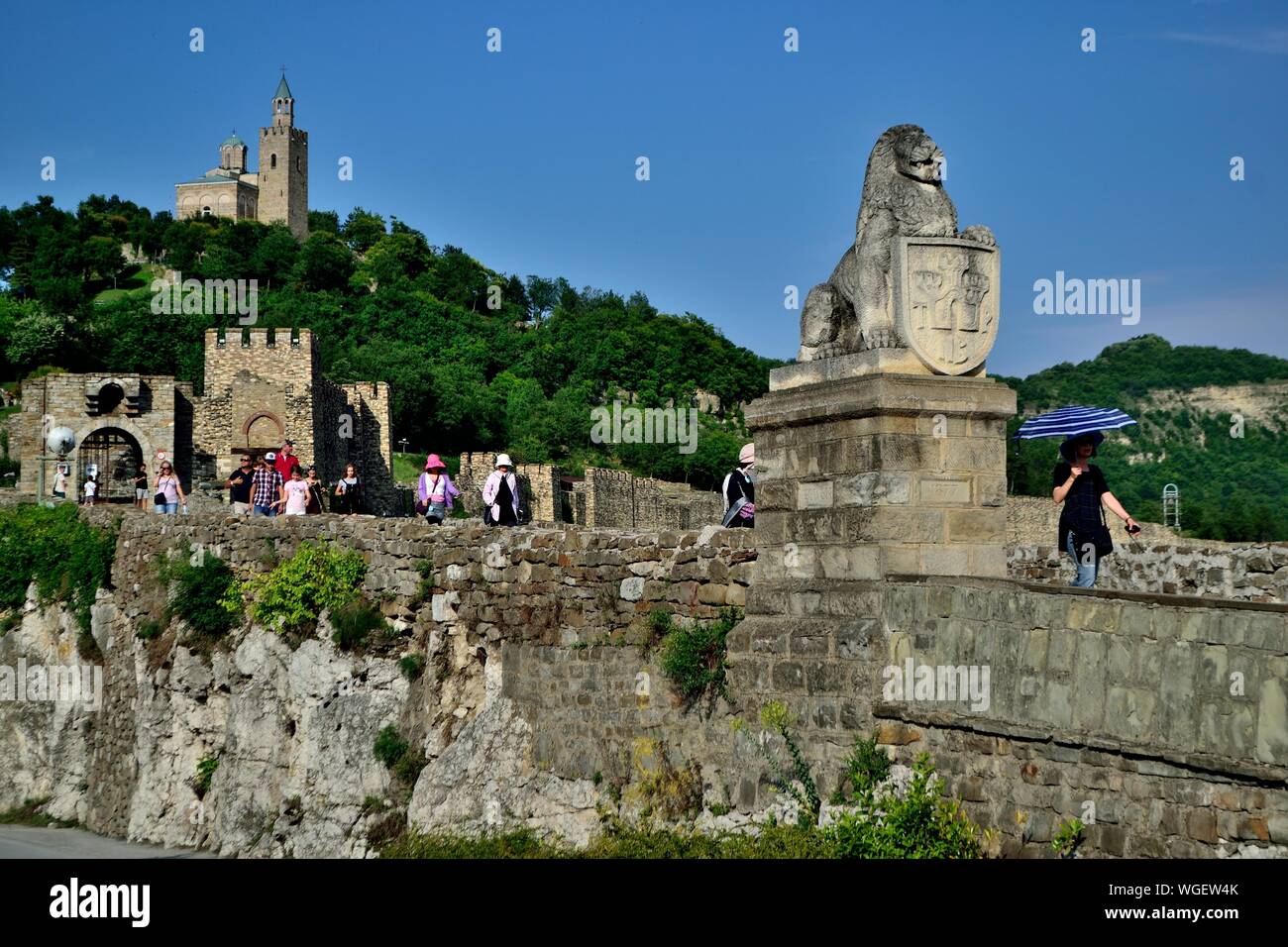 Torre di vigilanza - Tsarevets Fotress a Veliko Tarnovo - Balkan mountais - Bulgaria Foto Stock