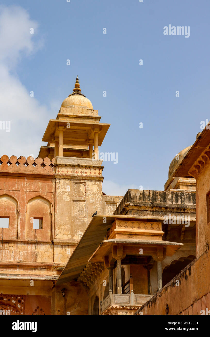 Primo piano della facciata e la cupola del Forte Amber, Jaipur, Rajasthan, India Foto Stock