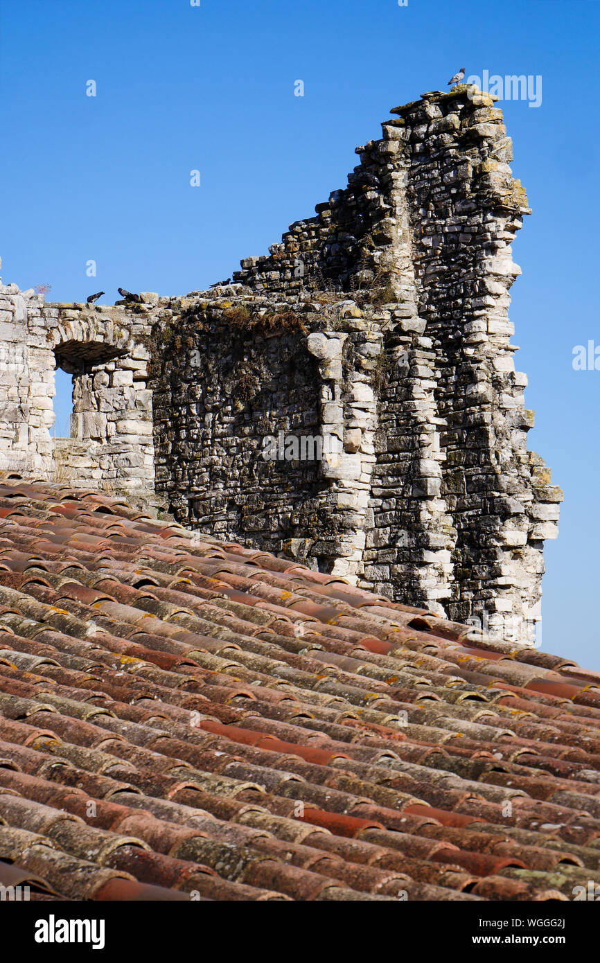 Restante parete, Fay-Pairaut castello (XII secolo), Vézénobre, Gard, Francia Foto Stock