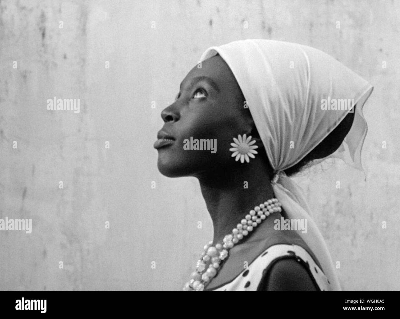 Nero Ragazza 1966 New Yorker Video film con Mbissine Thérèse Diop Foto Stock