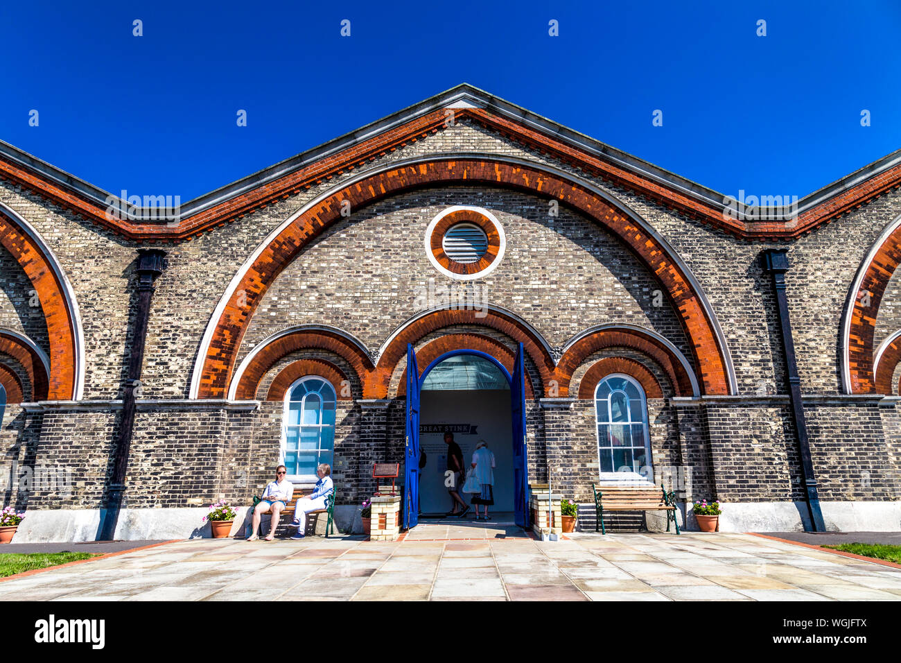 Esterno in mattoni del Crossness Stazione di pompaggio, REGNO UNITO Foto Stock