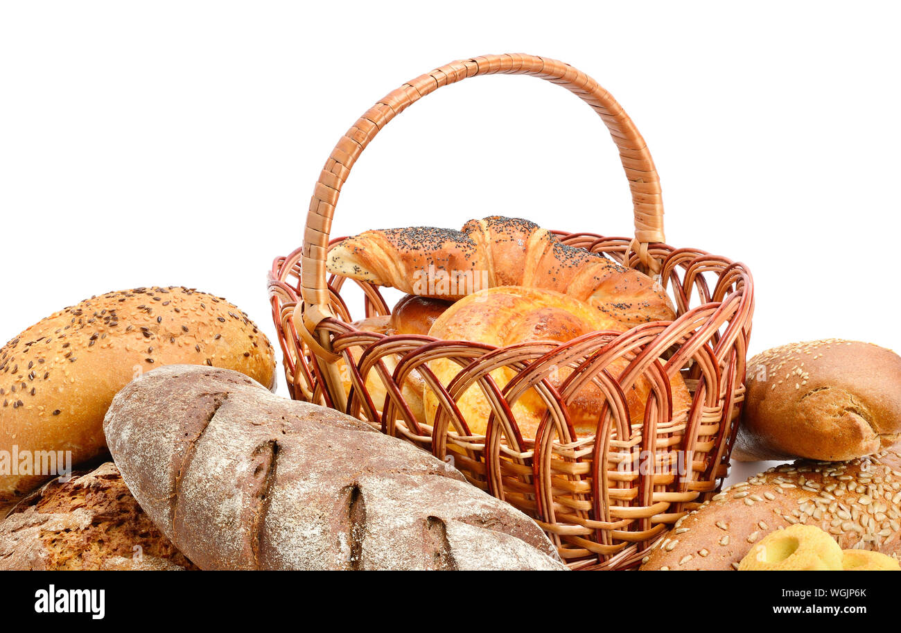 Pane fresco, brioche e cookie isolati su sfondo bianco Foto Stock