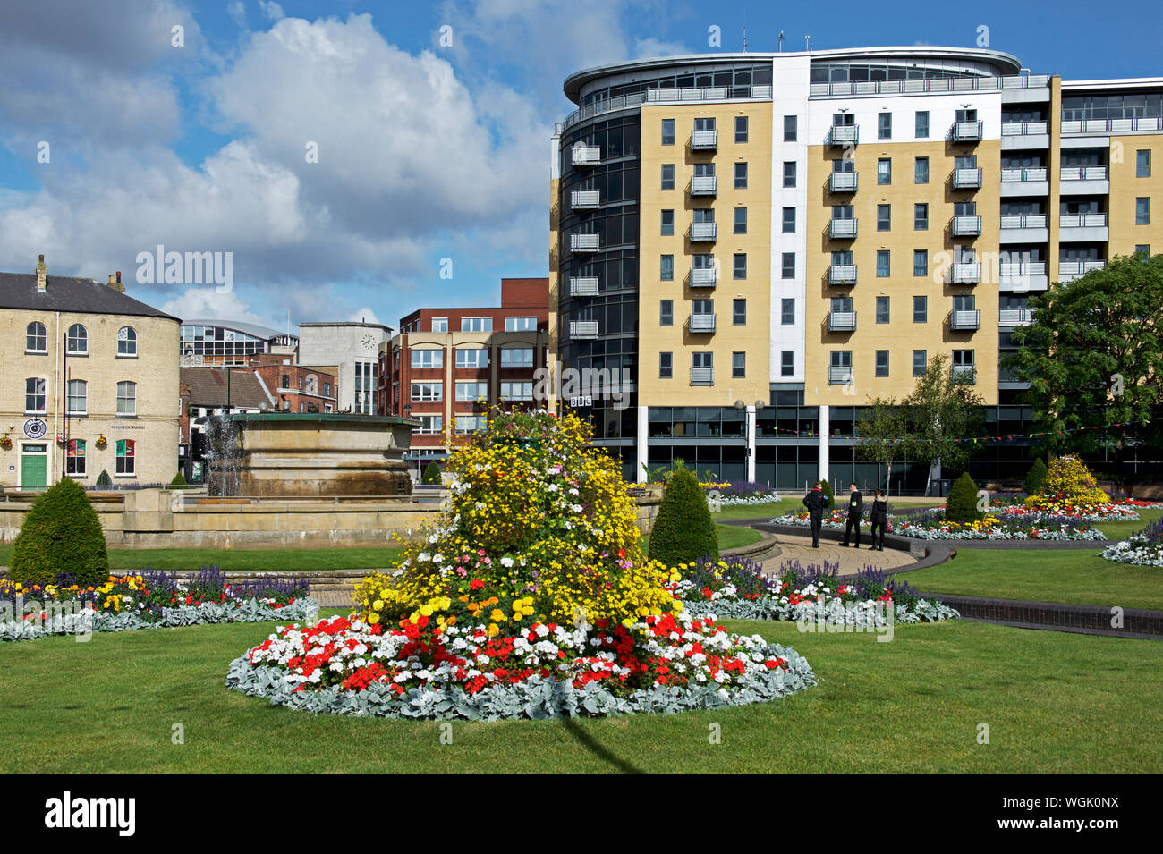 Queens Gardens e la BBC, nel centro di Hull, East Yorkshire, Inghilterra, Regno Unito Foto Stock