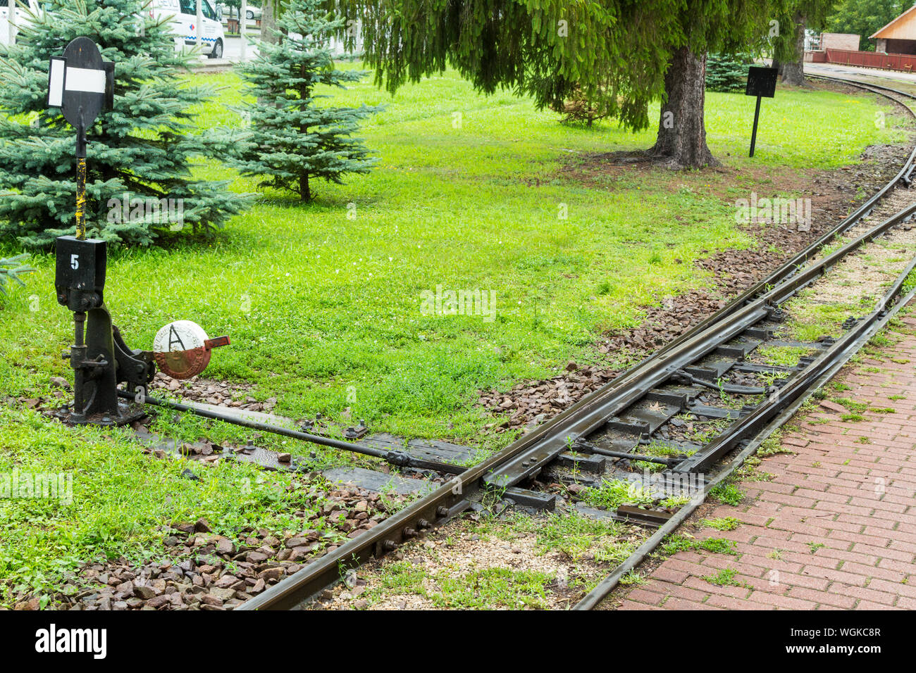 Ferrovia a scartamento ridotto treno traccia manuale a leva punti in Szivasvarad, Valle Szalajka Szalajka-völgy, Ungheria Foto Stock