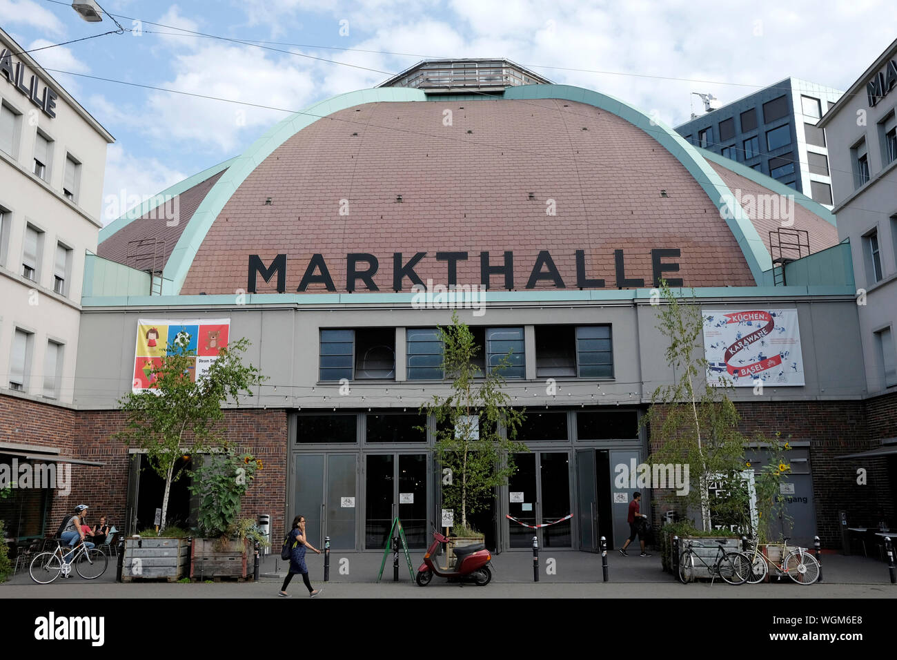 Una vista generale di Markthall a Basilea in Svizzera Foto Stock