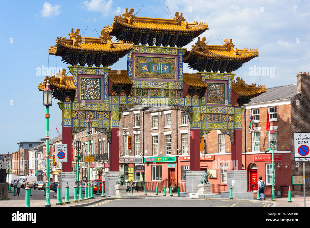 Chinatown Gate (Paifing), Chinatown, Nelson Street, Liverpool, Merseyside England, Regno Unito Foto Stock