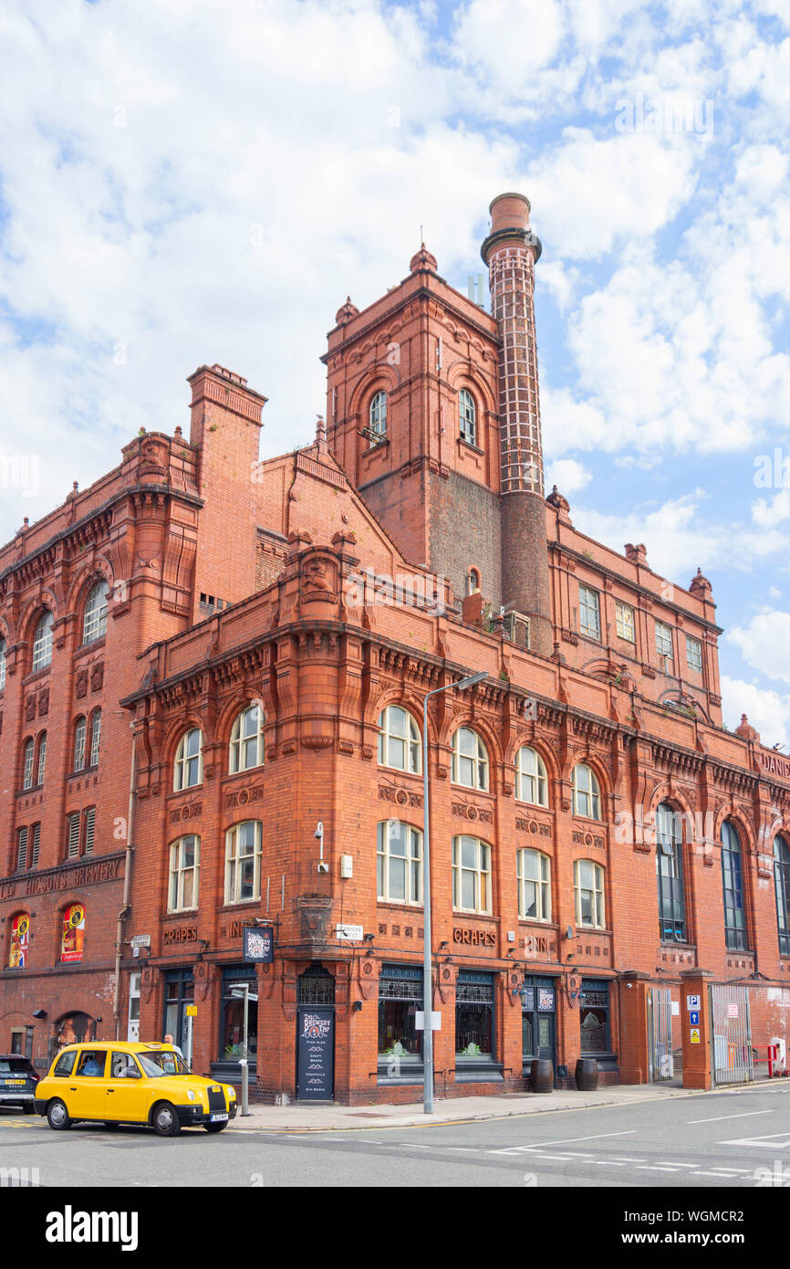 Birreria Cains Village, Grafton Street, Liverpool, Merseyside England, Regno Unito Foto Stock