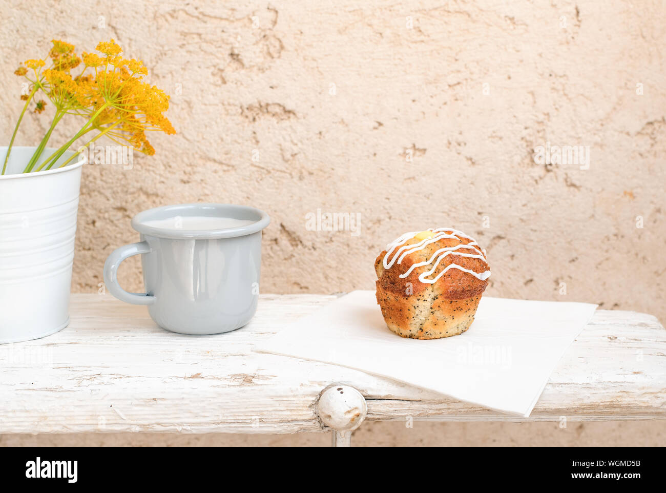 Muffin latte e pausa pranzo Foto Stock