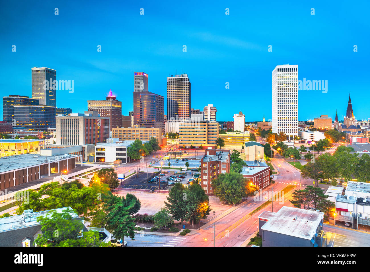 Tulsa, Oklahoma, Stati Uniti d'America downtown skyline della città al crepuscolo. Foto Stock