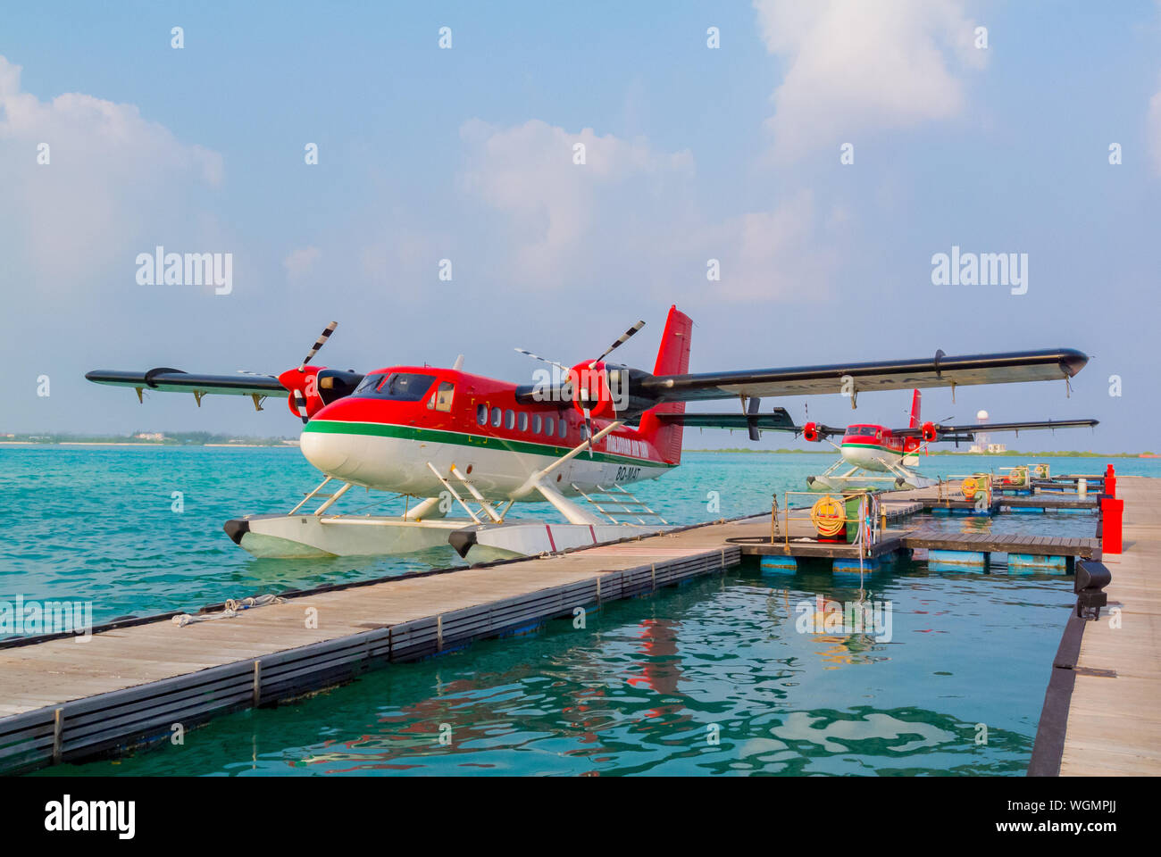 Un maldiviano taxi di aria in corrispondenza di un pontile, isole Maldive Foto Stock