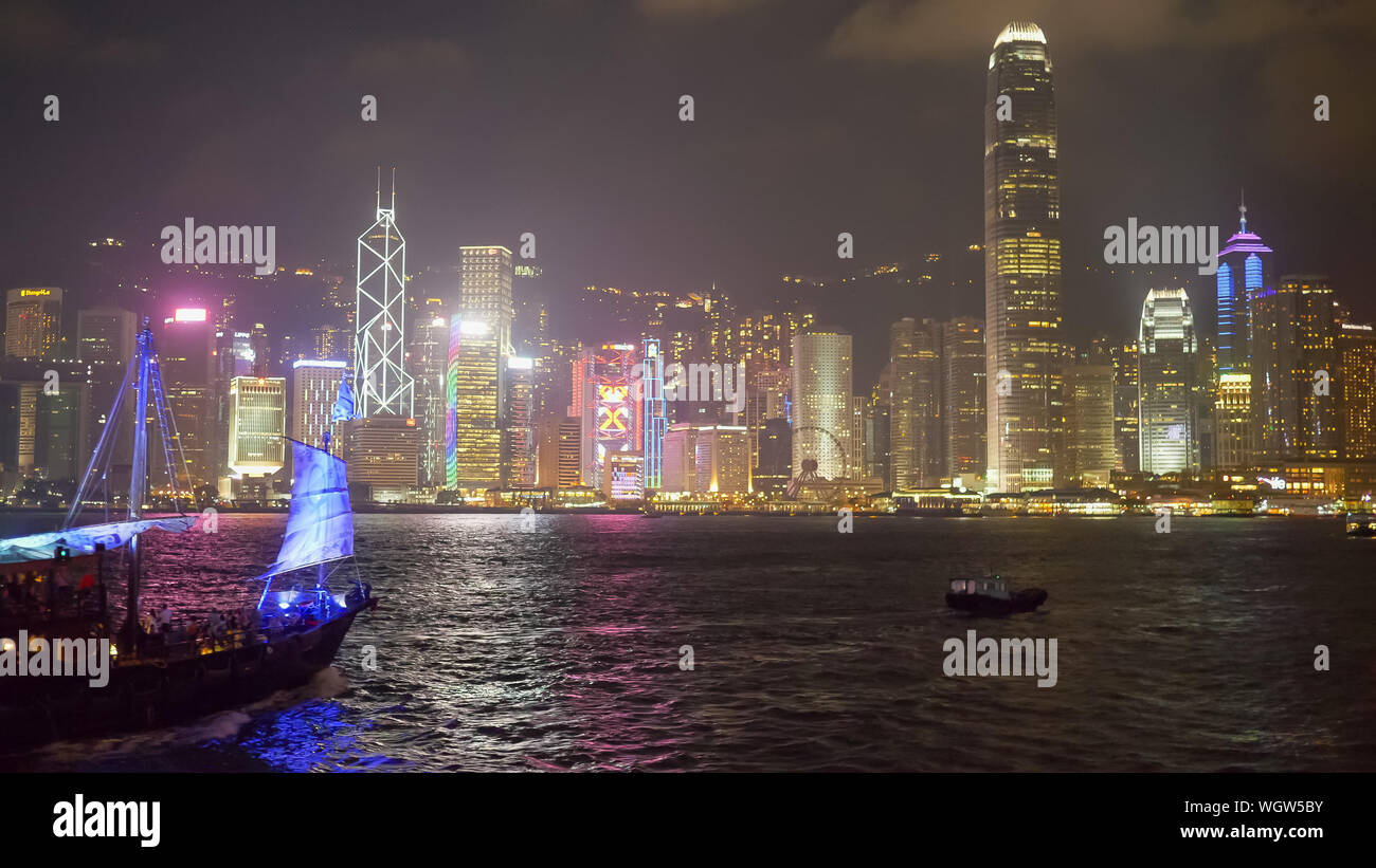 Junk sul Victoria Harbour in hong kong Foto Stock