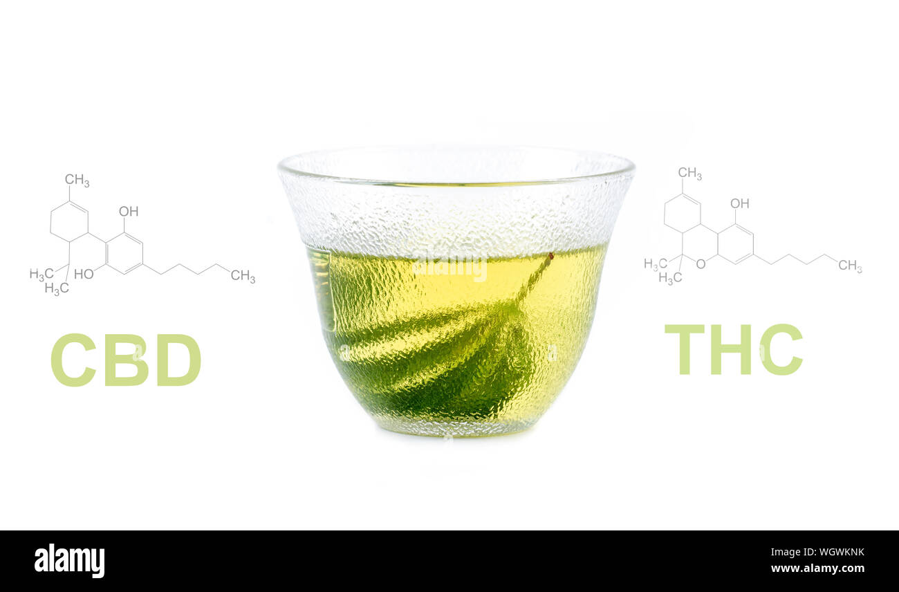 La marijuana tè alle erbe con cbd e thc simbolo chimico Foto Stock