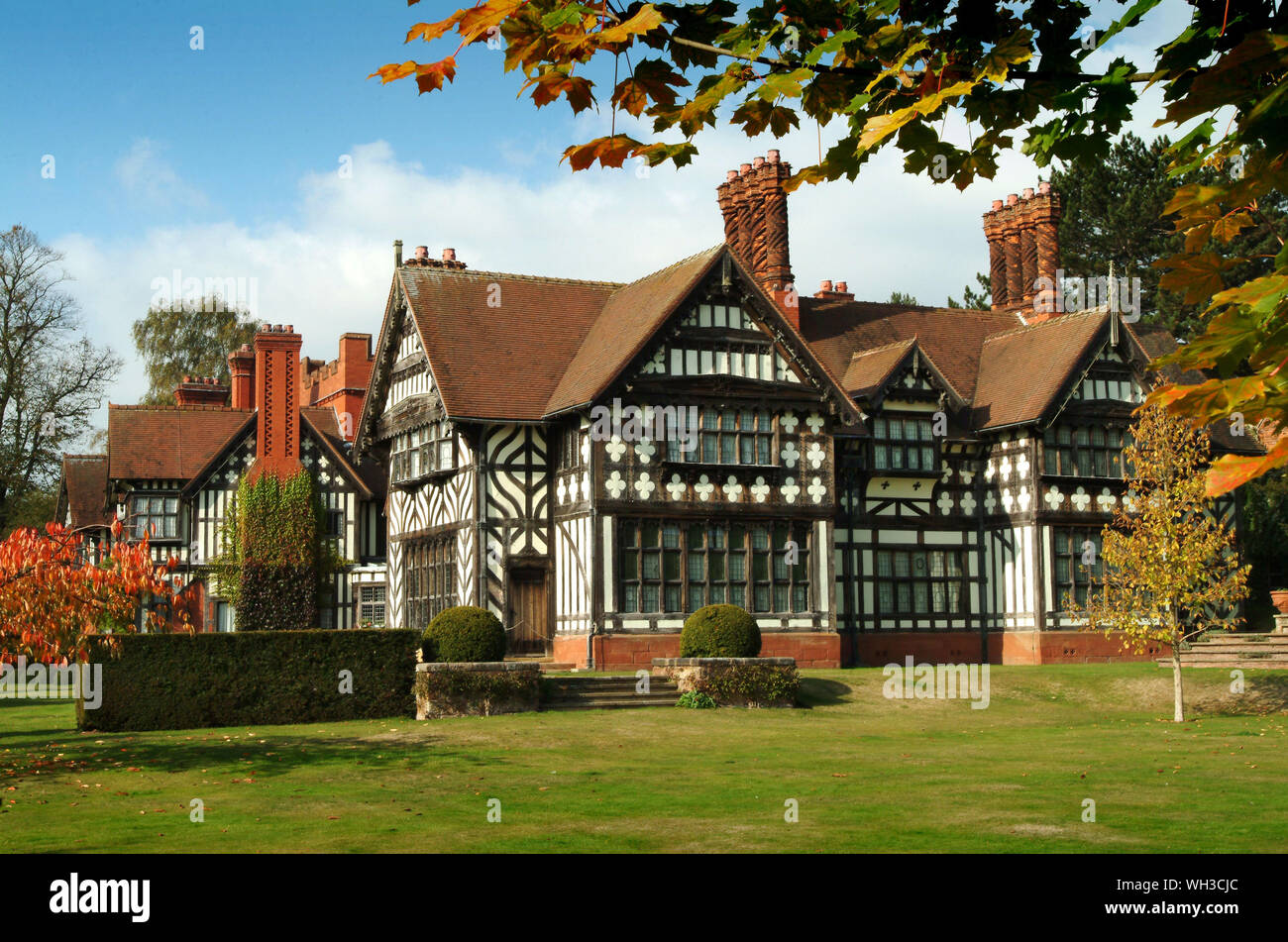 Wightwick Manor, una casa Vittoriana nelle Arti & Mestieri stile, formalmente di proprietà di Geoffrey Mander MP. Foto Stock