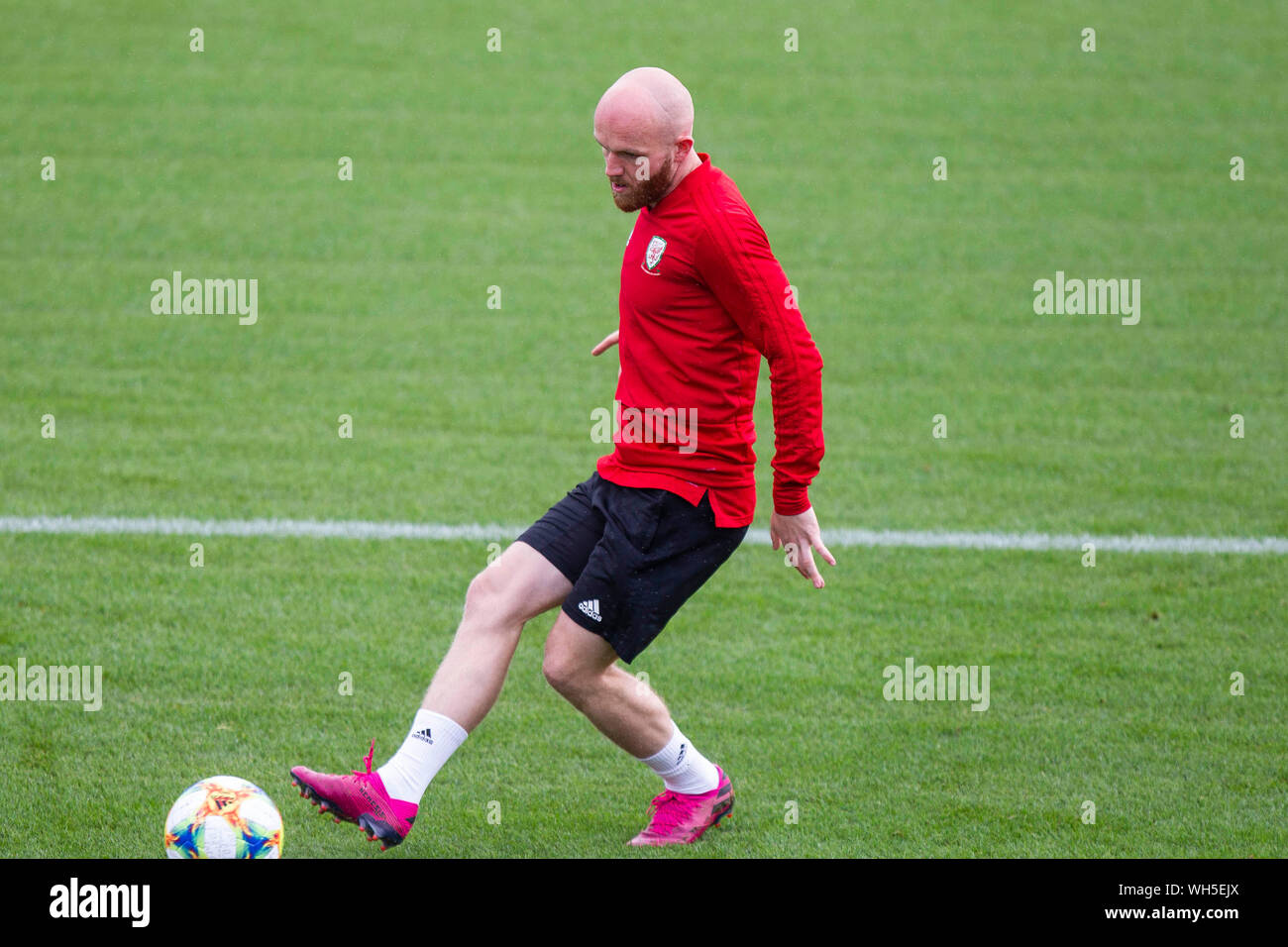 Hensol, Wales, Regno Unito. Il 2 settembre 2019. Jonny Williams durante il Galles squadra nazionale di allenamento in vista delle partite contro Azerbaigian e la Bielorussia. Credito: Mark Hawkins/Alamy Live News Foto Stock