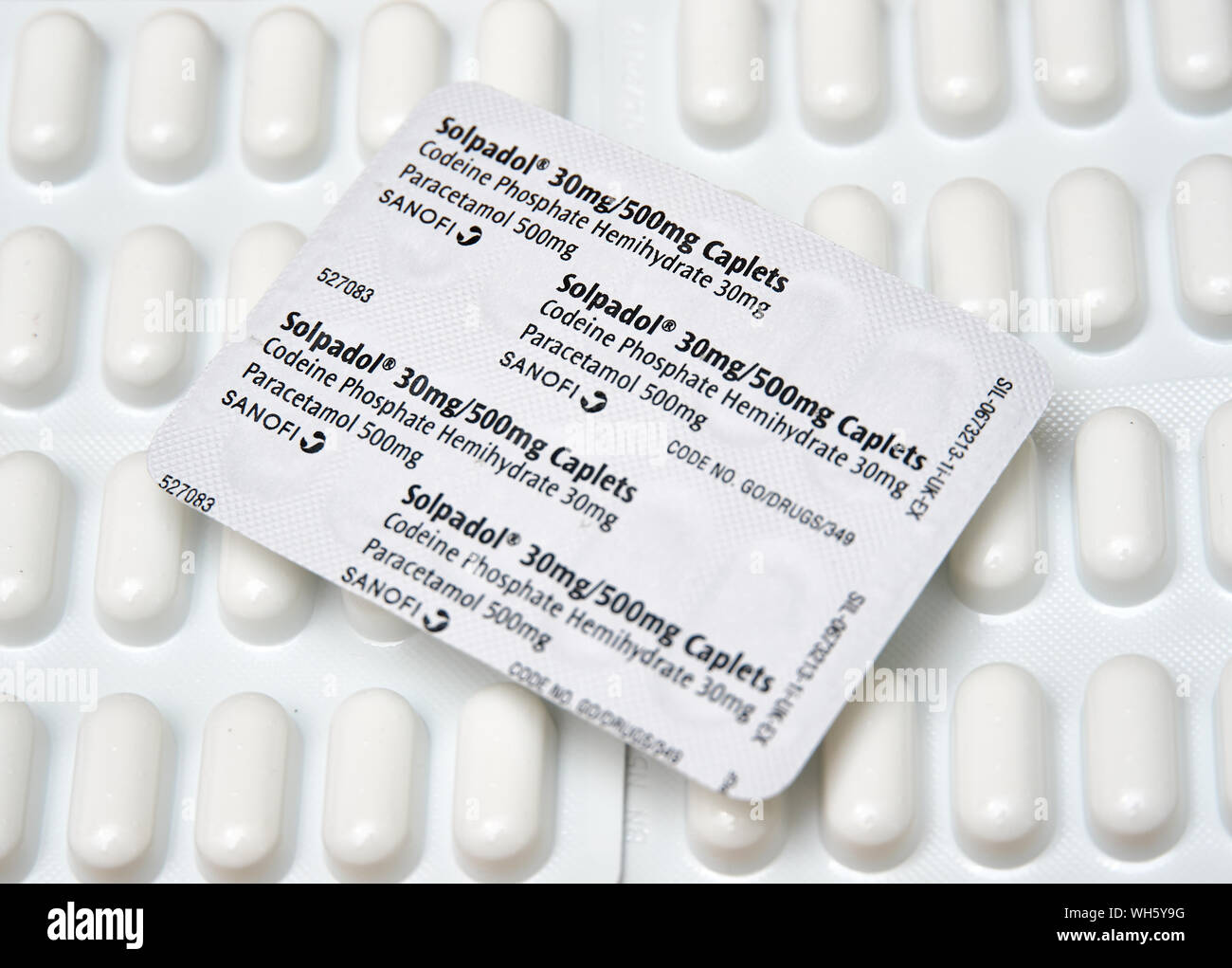 Solpadol contenente fosfato di codeina emiidrato e il paracetamolo è un forte dolore killer venduti nel Regno Unito. Foto Stock