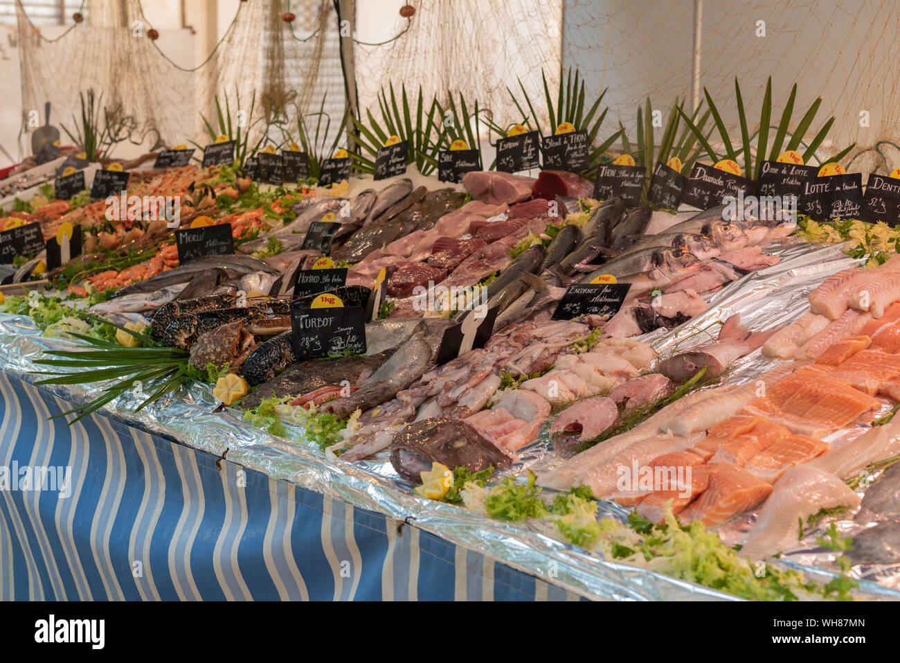 Mercato di Fish Street ad Aix-en-Provence Francia Foto Stock