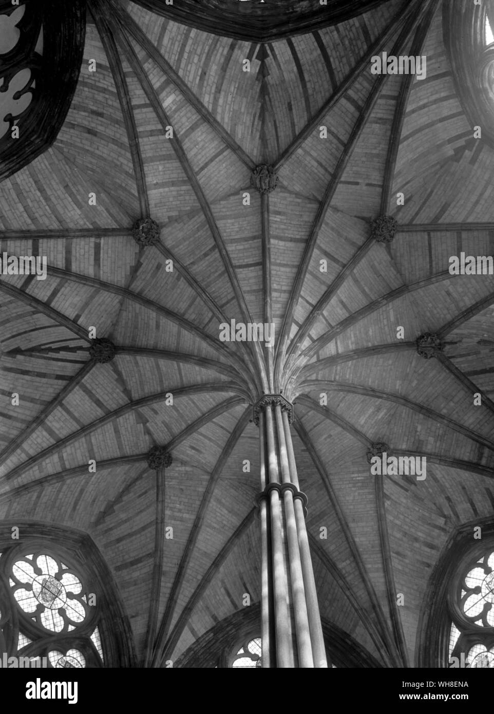 Londra, Westminister Abbey Chapter House, Vaulting 1952. Foto Stock
