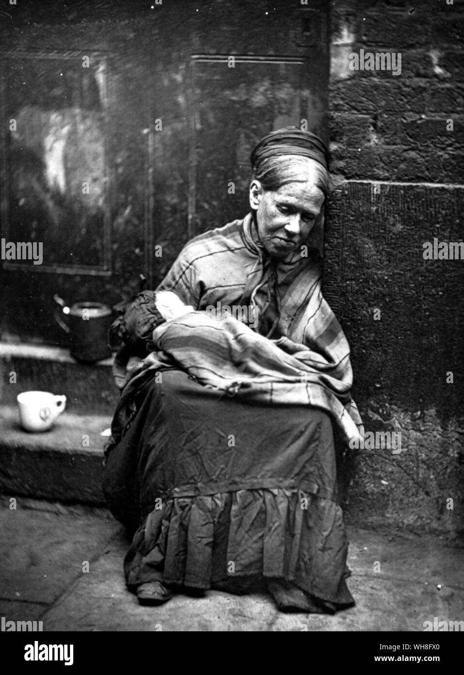 Baraccopoli di Londra nel 1889: la disperazione che la povertà potrebbe creare. Il genio di Shaw pagina 119. Foto Stock