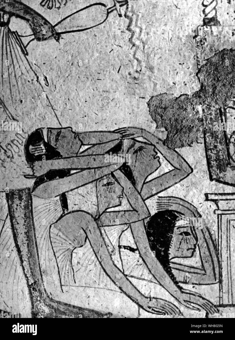 Dipinto di rilievo che mostra persone in lutto femminile presso la tomba di Woserhet, West Tebe. Tutankhamon da Christiane Desroches Noblecourt, pagina 54.. Foto Stock