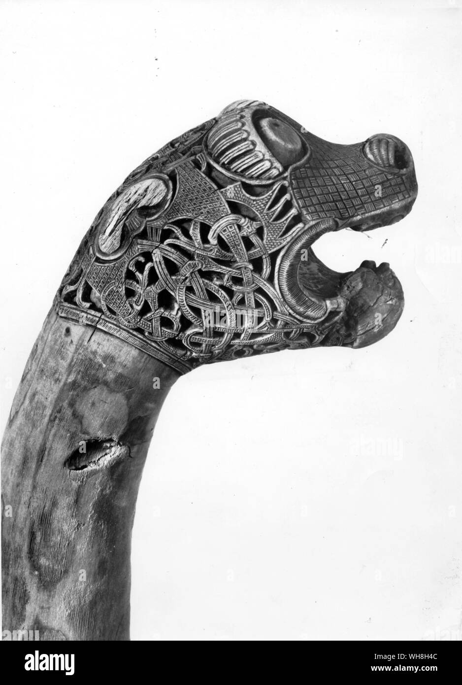 Il 'accademico' testa-post dal Oseberg trovare. L'apertura del mondo da David divino, pagina 61.. . . . . Foto Stock