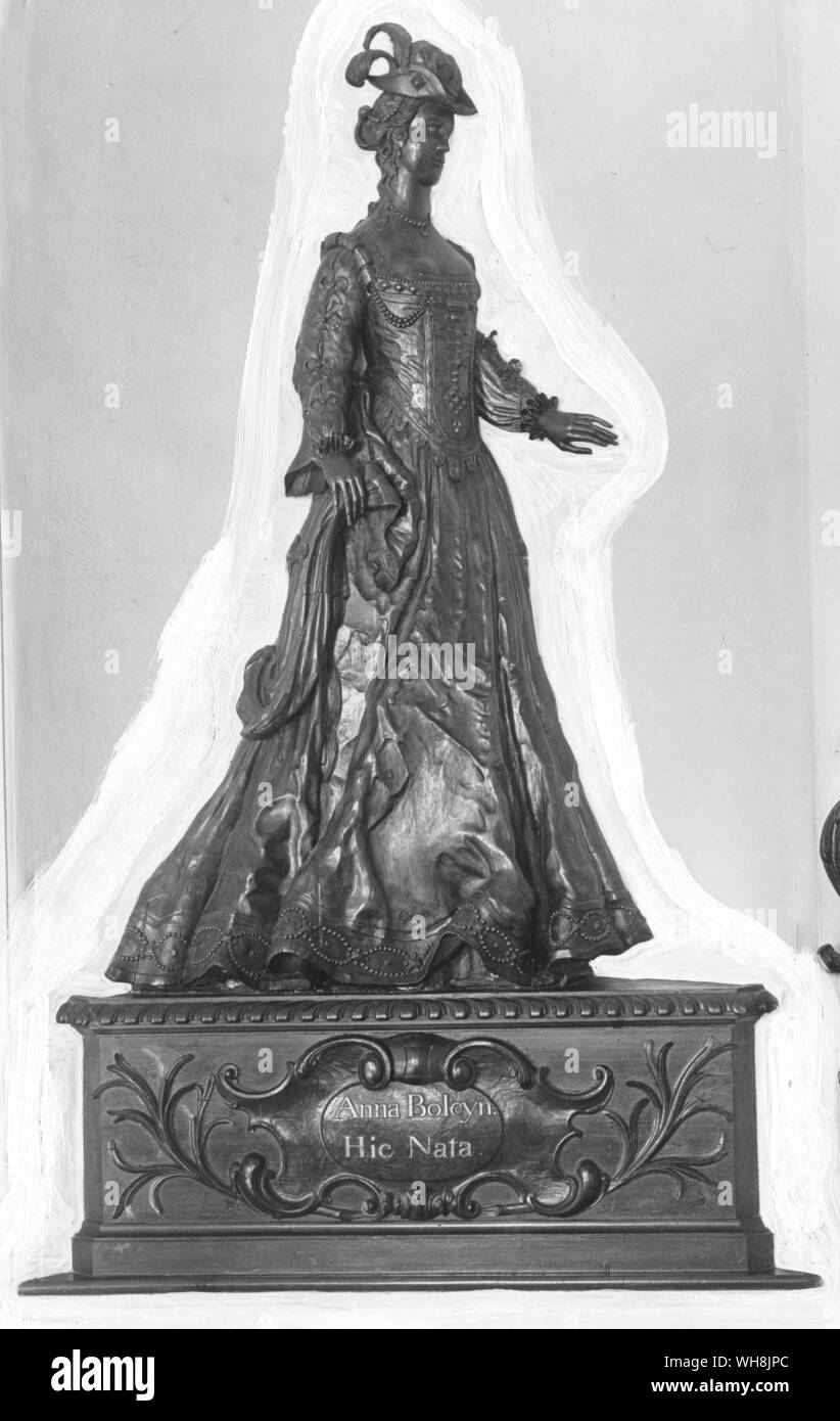 Statua di Anne Boleyn sulla scala a Blickling Hall Norfolk Foto Stock