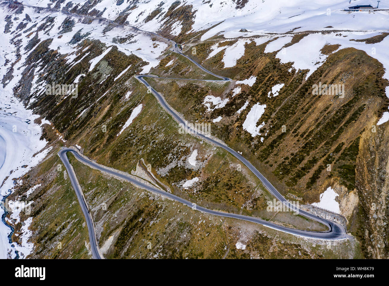 Vista aerea sulla strada per il ghiacciaio Rettenbach, Soelden, Oetztal in Tirolo, Austria Foto Stock