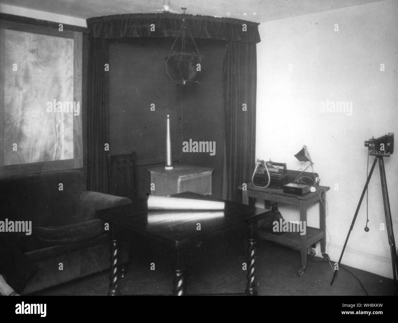 Camera Seance e cabinet in laboratorio Psychical Research Liverpool posto Foto Stock