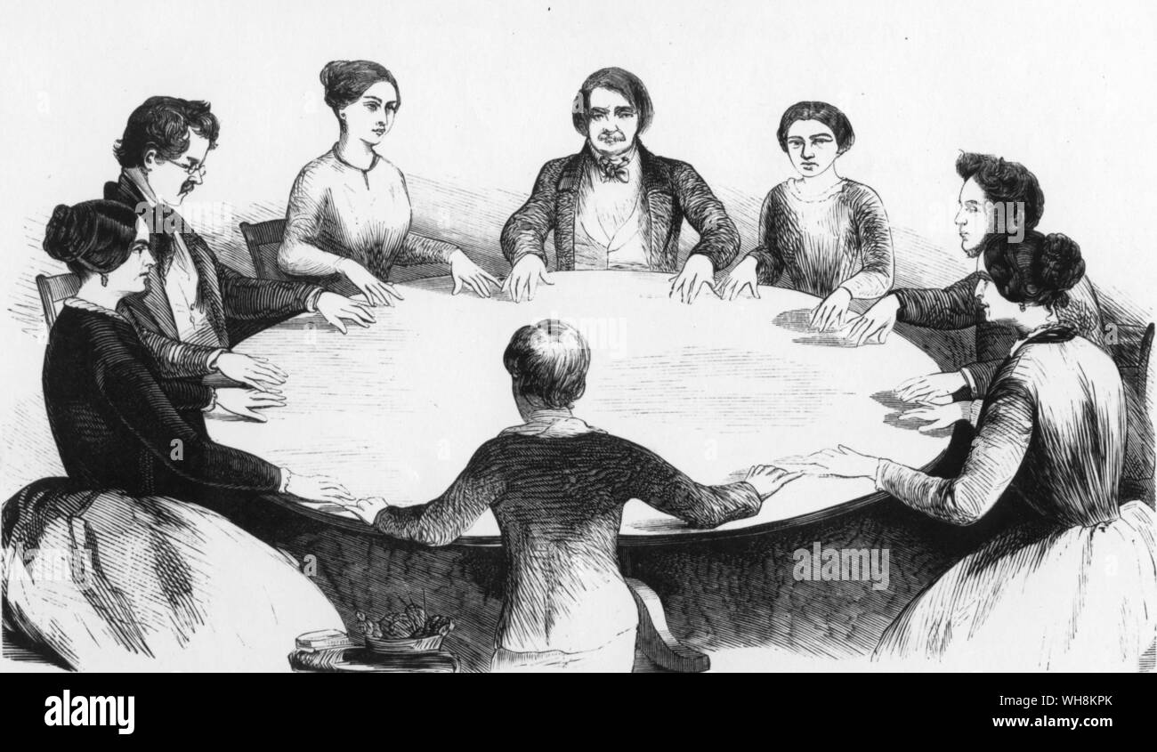 Spiritualisti credono che una guida di spirito può venire a contatto con l'altro lato. Tali fenomeni straordinari come tableturning sono talvolta coinvolti Foto Stock