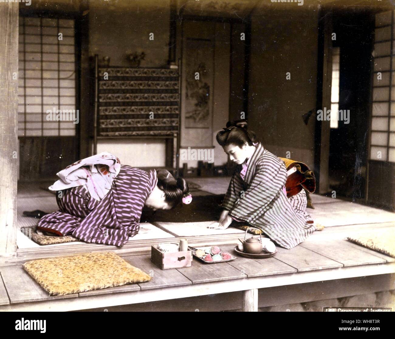 Una cerimonia del tè giapponese. 1898. Foto Stock
