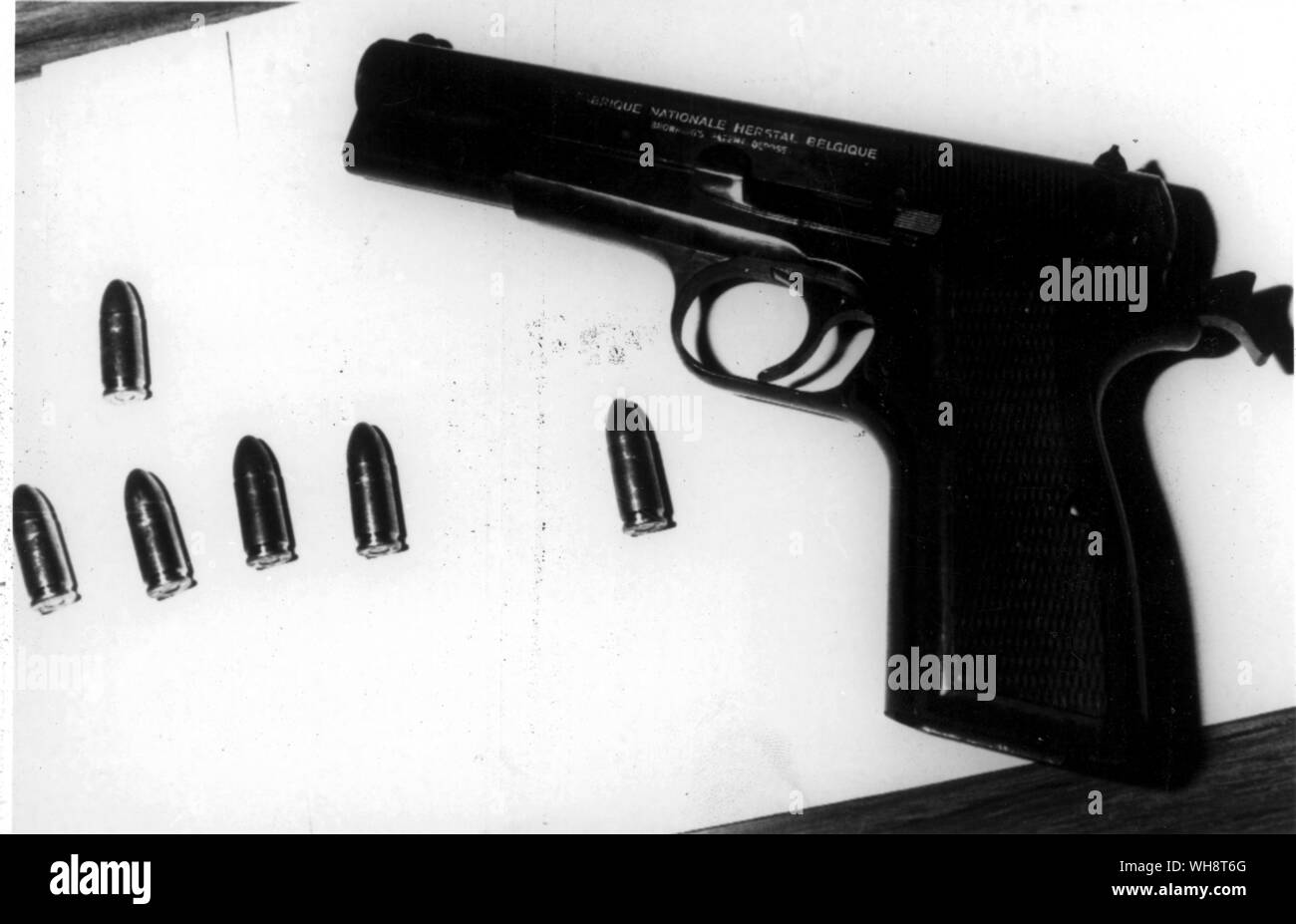 La pistola con cui lo studente turco Nehmet Ali Hagca sparato e ferito il Papa Giovanni Paolo II tentativo sulla sua vita Maggio 1981 Foto Stock
