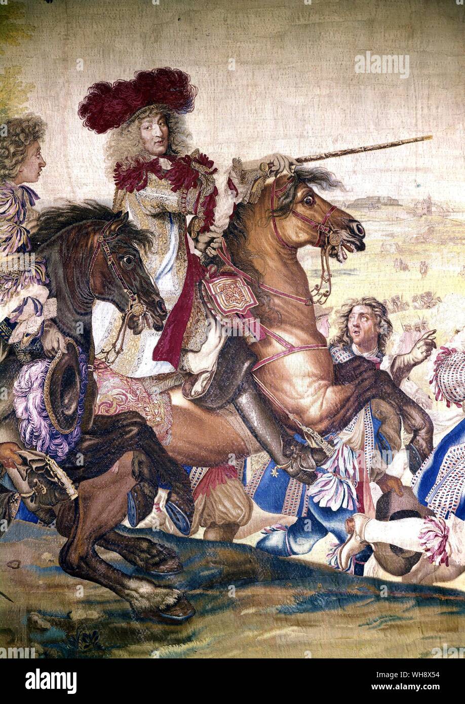 Louis, indossa il suo cappello piumato, all'assedio di Dunkerque, 2° dicembre 1662. Dettagli dalla Gobelins arazzo. Dopo Charles le Brun e Antoine van der Meulen. Foto Stock