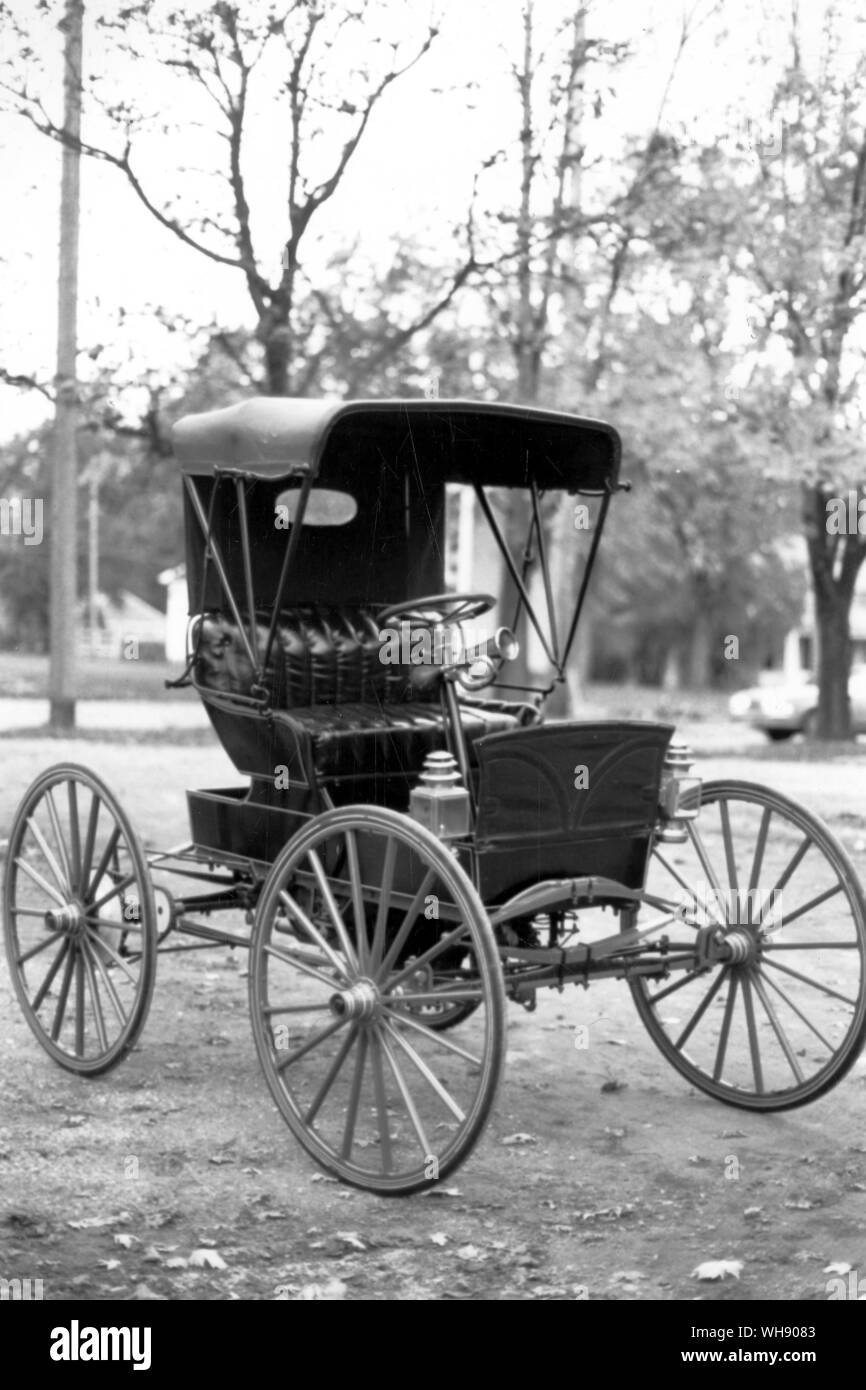 Un vero e proprio carro horseless, il grezzo Kiblinger Modello N è stato costruito in ritardo come 1908. Foto Stock