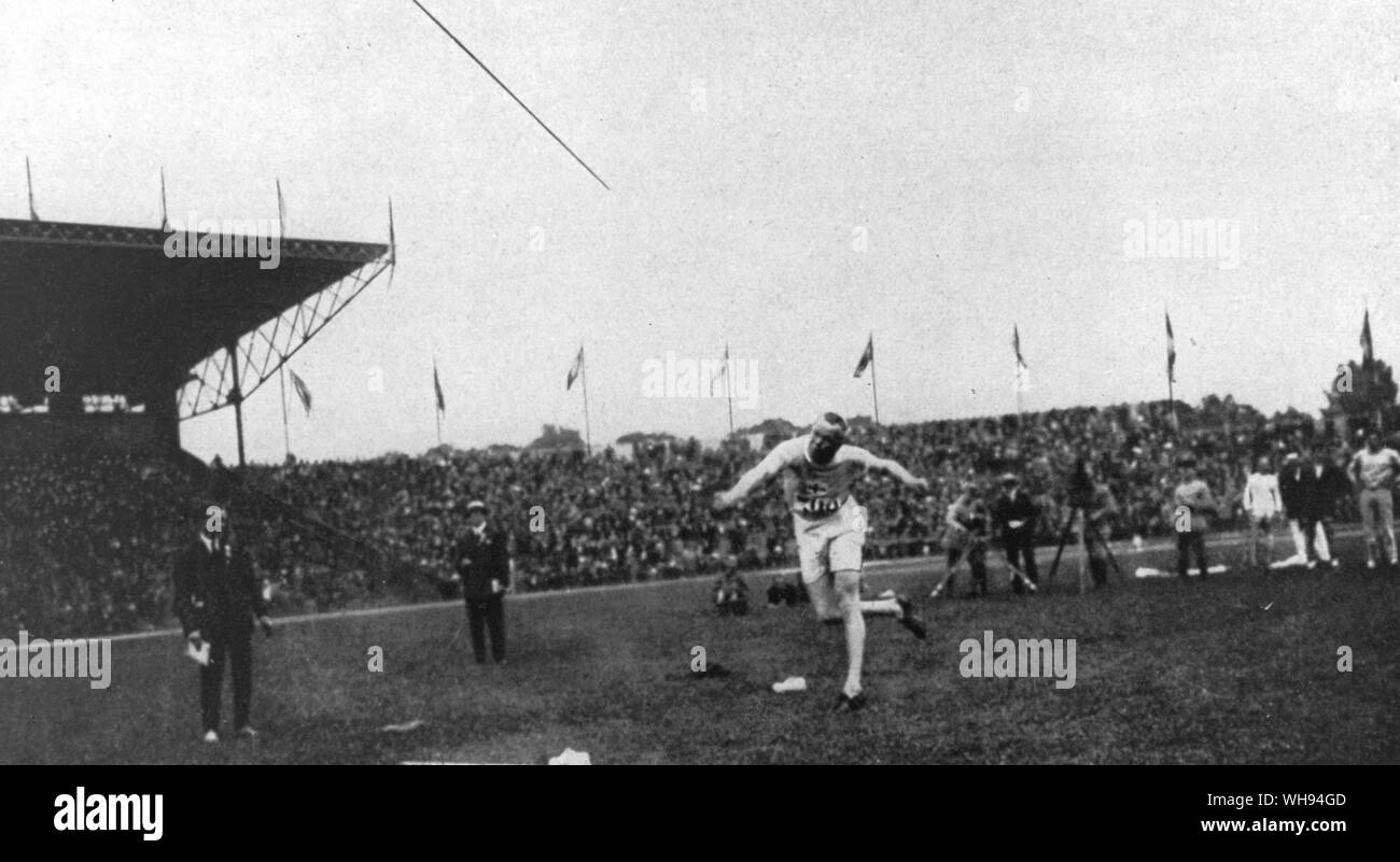 Jonni Myrra giavellotto 1924 Giochi Olimpici di Parigi Foto Stock