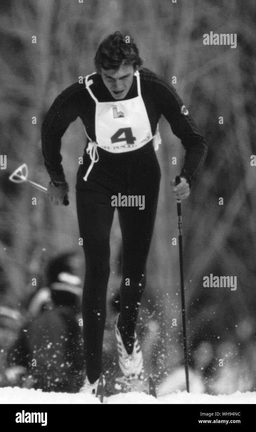 1980 Olimpiadi invernali - Lake Placid, STATI UNITI D'AMERICA. Evgeny Beliaev cercando di ottenere l'URSS una medaglia d'oro in 4x10 Relè chilometro sci di fondo evento. Il 20 febbraio 1980. Foto Stock