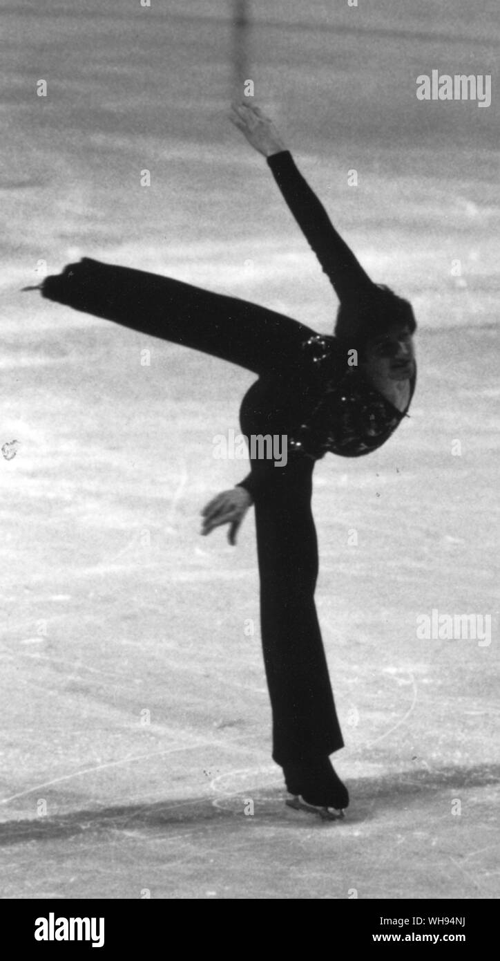 1980 Olimpiadi invernali - Lake Placid, STATI UNITI D'AMERICA. Robin cugini (Gran Bretagna) durante la mens Freestyle Pattinaggio sul ghiaccio evento per vincere la medaglia d'oro. Il 21 febbraio 1980. Foto Stock