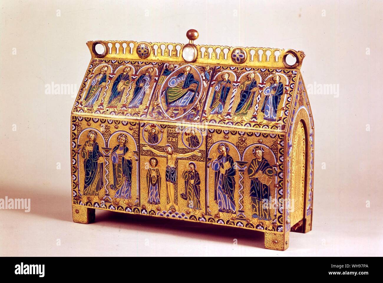 Reliquiario francese tardo 12 early 13 secolo Champleve enemel su rame Foto Stock