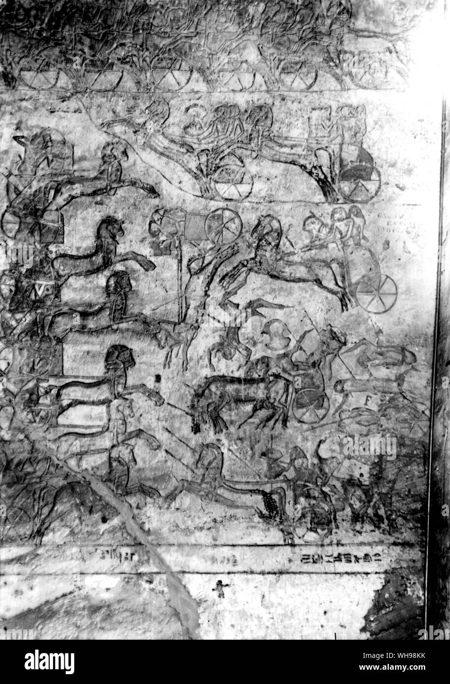 Antica warfare/ Sala dei pilastri. L'arte al muro che mostra la battaglia tra egiziano e Hittita chariot fighters.. Foto Stock