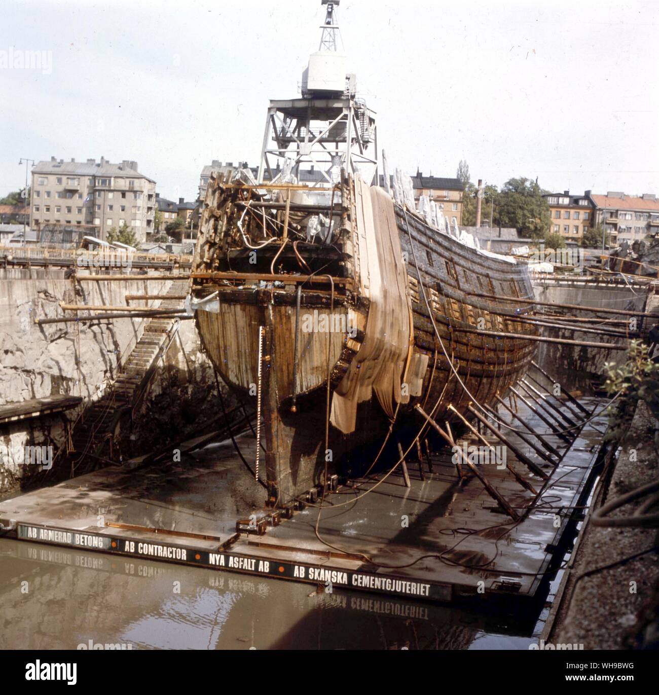 Svezia: fighting ship, circa 1420 (XV secolo). La Wasa nel bacino di carenaggio, Wasaveret Museum di Stoccolma. Incendiate e affondato nel 1628. Foto Stock