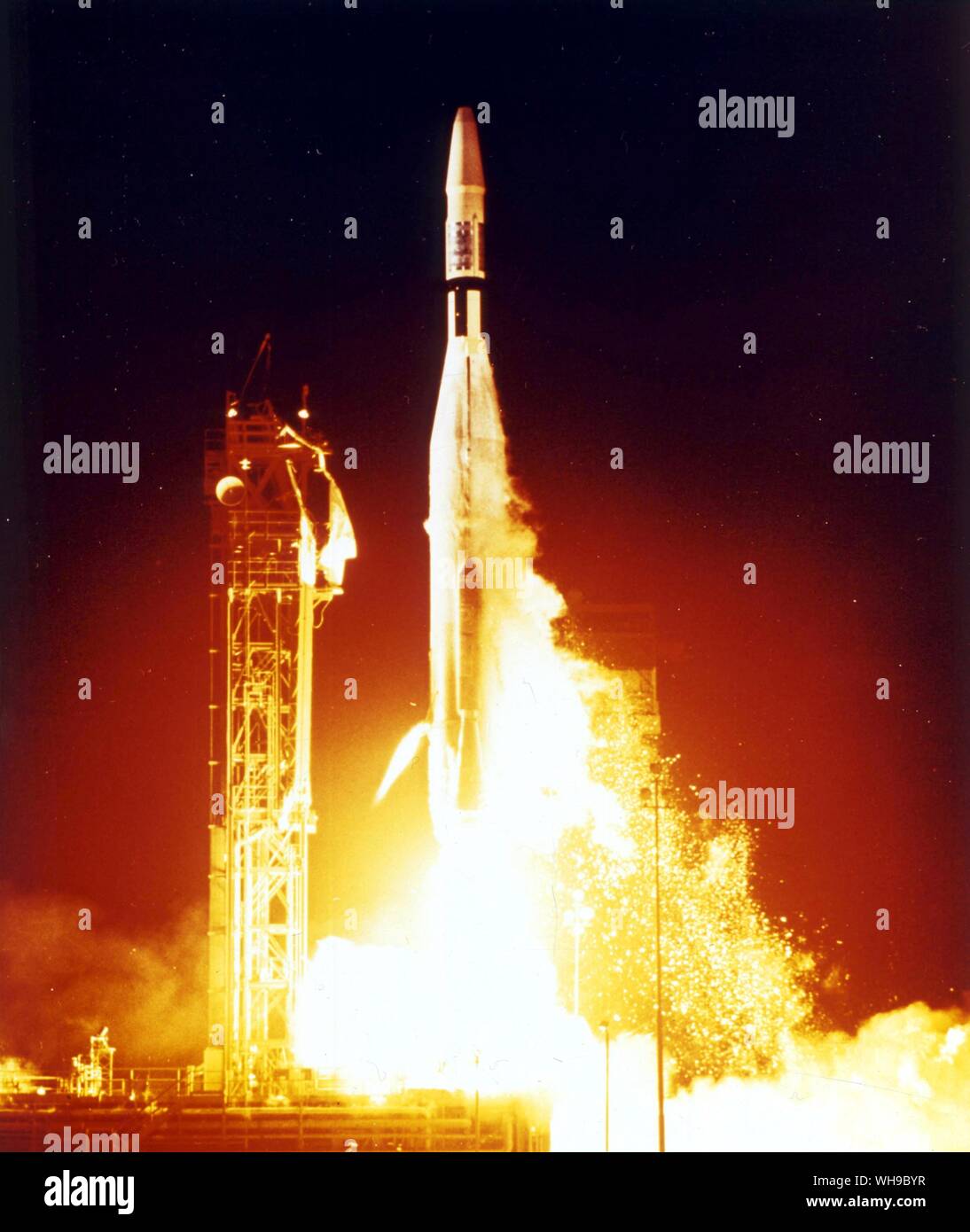 Space/ Lancia. Mariner il lancio del veicolo spaziale distrutto 290S dopo il decollo. Foto Stock