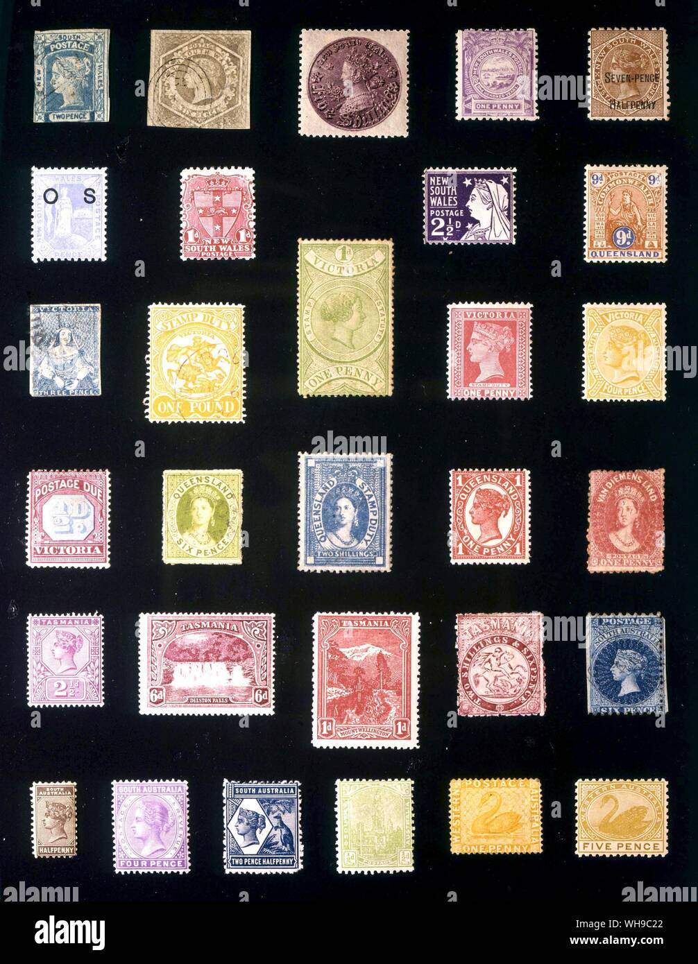 AUSTRALIA E polinesia - gli stati australiani: (da sinistra a destra) 1. Nuovo Galles del Sud, 2 pence, 1851, 2. Nuovo Galles del Sud, 6 pence, 1854, 3. Nuovo Galles del Sud, 5 scellini, 1861, 4. Nuovo Galles del Sud, 1 centesimo, 1888, 5. Nuovo Galles del Sud, 7,5 pence, 1891, 67. Nuovo Galles del Sud, 2,5 pence, 1892, 7. Nuovo Galles del Sud, 1 centesimo, 1897, 8. Nuovo Galles del Sud, 2,5 pence, 1897, 9. Nuovo Galles del Sud, 9 pence, 1903, 10. Victoria, 3 pence, 1850, 11. Victoria, 1 pound, 1884, 12. Victoria, 1 centesimo, 1870, 13. Victoria, 1 centesimo, 1896, 14. Victoria, 4 pence, 1901, 15. Victoria, 0,5 penny, 1890, 16. Queensland, 6 pence, 1860 17. Foto Stock