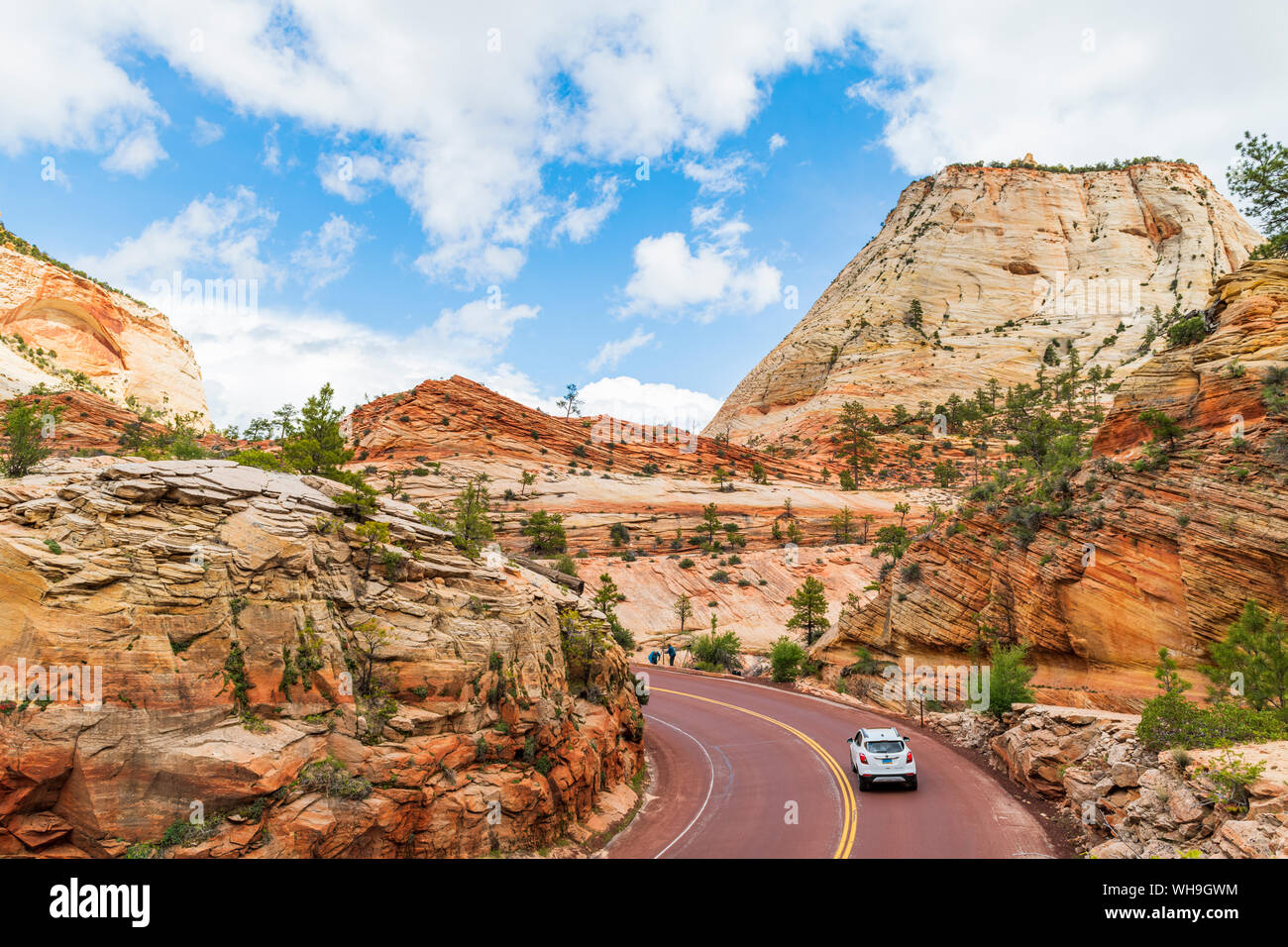 Guidando attraverso il Parco Nazionale di Zion, Utah, Stati Uniti d'America, America del Nord Foto Stock