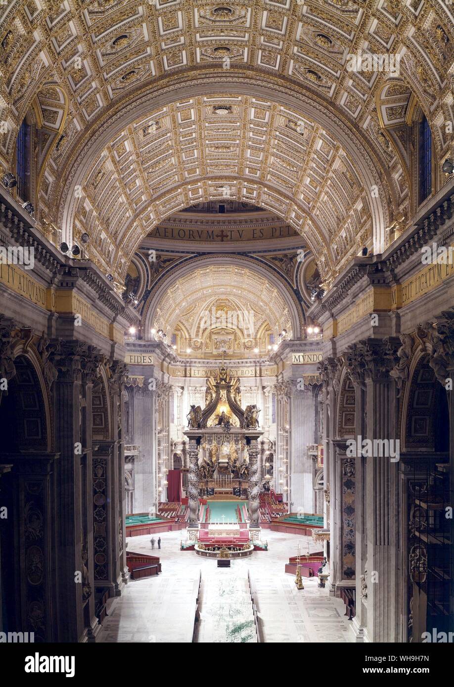St Peters Roma vista dalla navata centrale Foto Stock
