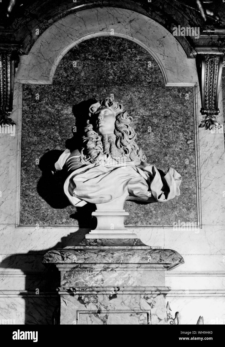Busto in marmo di Luigi XIV (1638-1715, re dal 1643) da Lorenzo Benini. Foto Stock