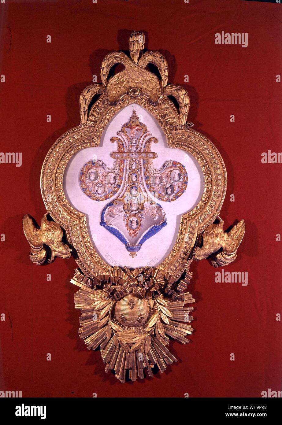 La Fleur de France, da Glokeur de Surchamps. Albero Genealogico con tredici ritratti di Luigi XV e i suoi discendenti in un Fleur de Lis telaio sagomato Foto Stock