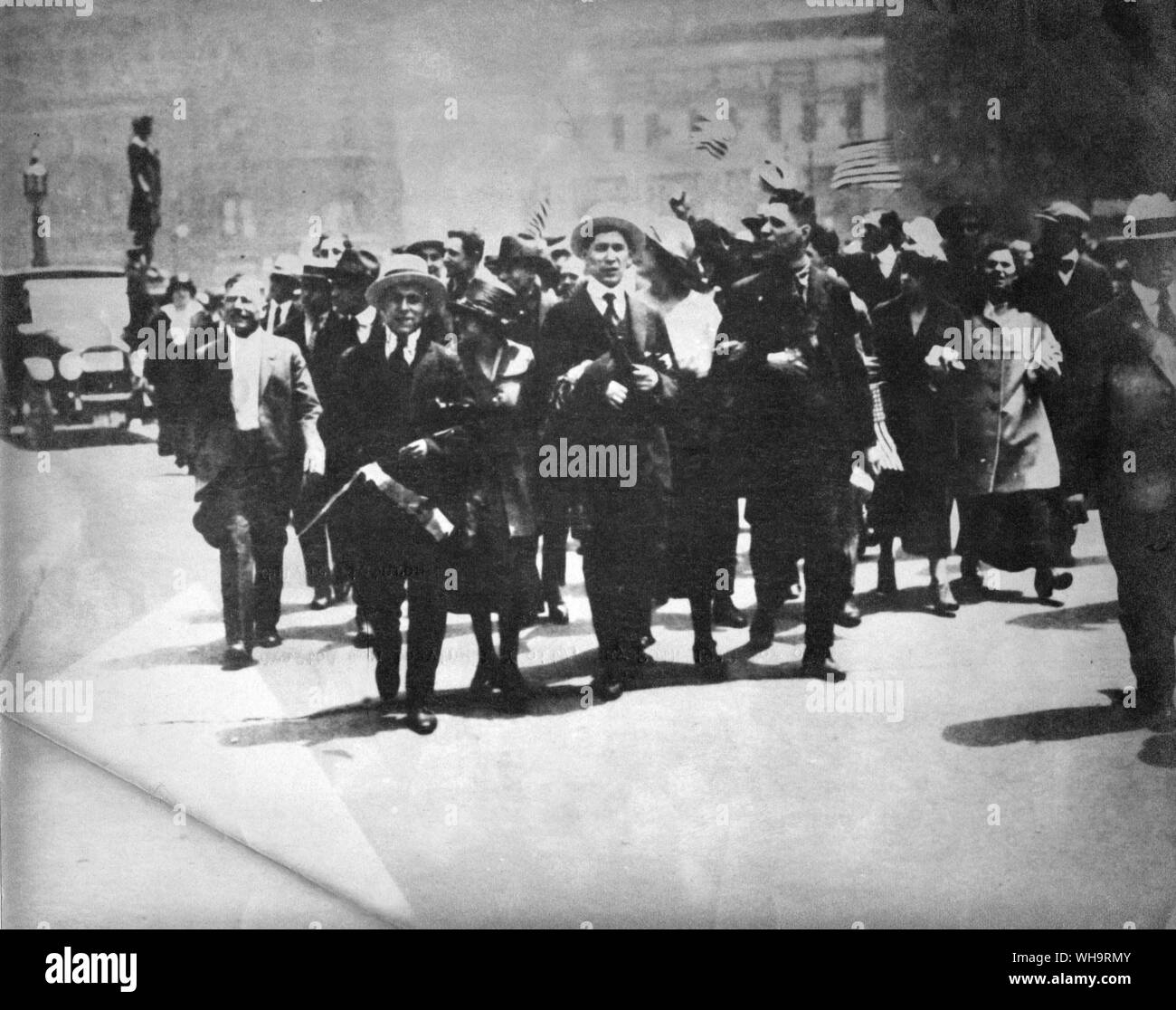 Elaborato gli uomini di lasciare la città di New York, 28 maggio 1918 per il camp. Foto Stock