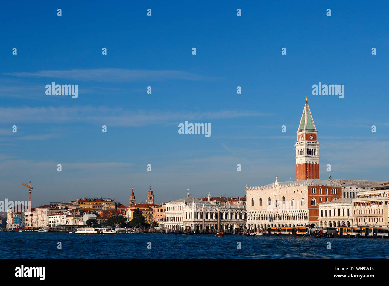Palazzo Ducale (Palazzo dei Dogi) e Piazza San Marco, Venezia, Sito Patrimonio Mondiale dell'UNESCO, Veneto, Italia, Europa Foto Stock