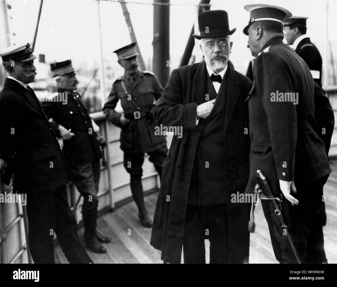 WW1/ Venisclos arrivando a Salonicco a bordo del Hespenis, ottobre 1916. Foto Stock