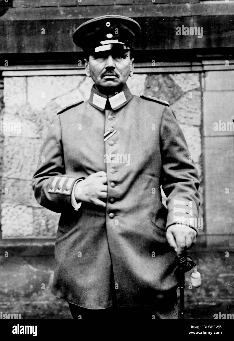 WW1/ generale von Kluck sul suo settantesimo compleanno. Egli comandò l'esercito che ha attacato il britannico a Mons, 23 agosto 1914. Ferito il 28 marzo 1915. Foto Stock