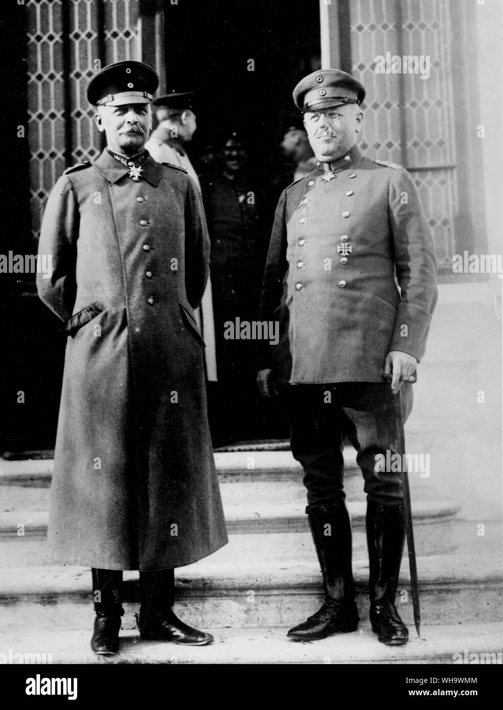 WW1/ Falkenhayn generale (sinistra) e il suo capo del personale. Foto Stock
