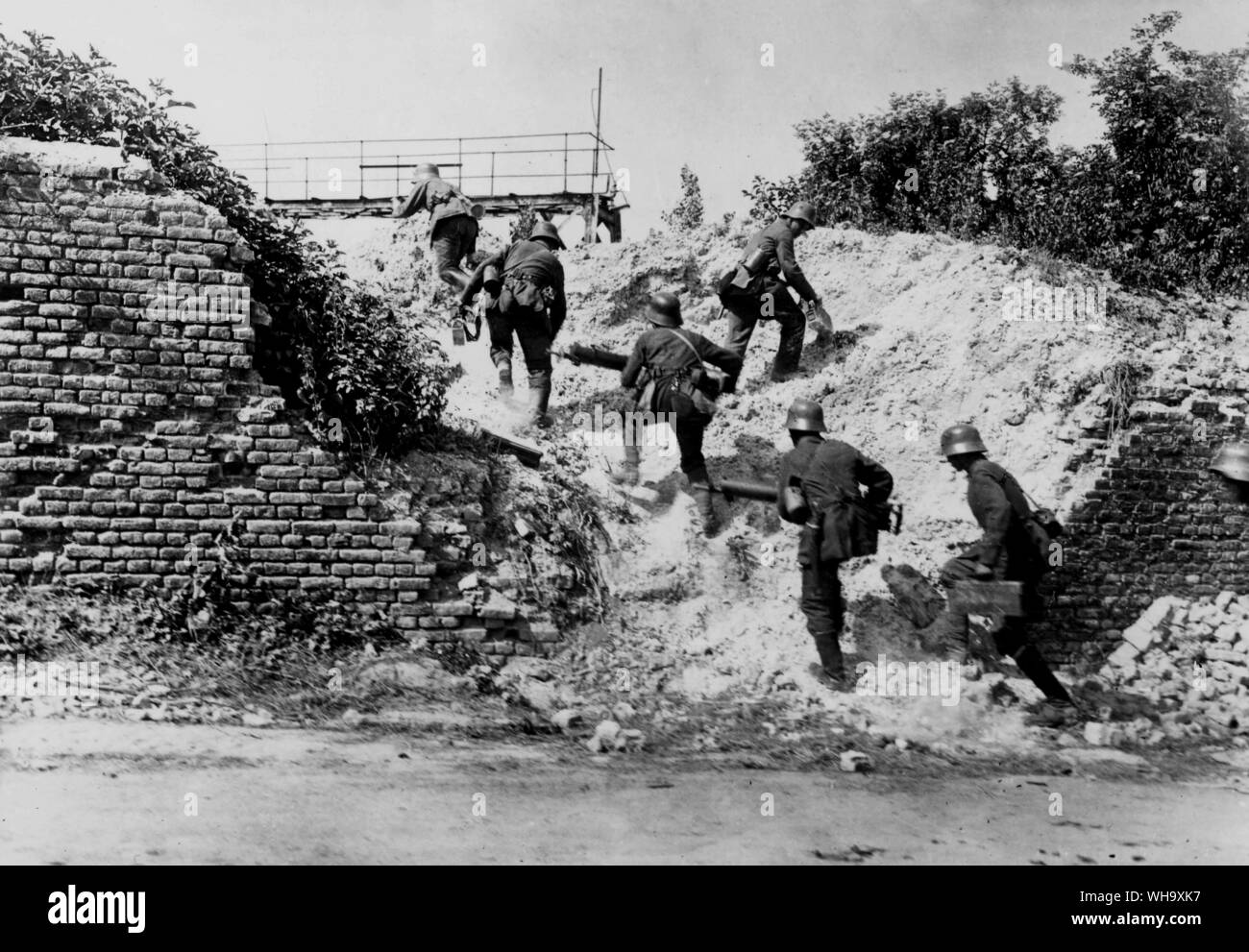 WW1: i soldati tedeschi che attacca durante la grande offensiva di primavera del 1918. Foto Stock